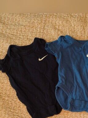 Nike Baby Short-Sleeve Bodysuit Set in Blue and Black